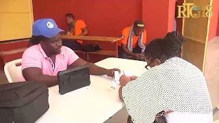 Pwosesis enskripsyon elektè yo ap kontinye nan sant enskripsyon ak vòt nan Lycée Horatius Laventure.
