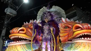 A Brazilian Carnival embraces Chinese culture