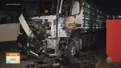 1 TRUCK CAB TRANSPORTING GAS CYLINDERS CATCHES FIRE