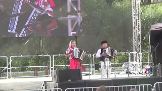 Dni mesta - Pocta mestu a ľuďom - heligonkári B. Šusteková a J. Kolembus