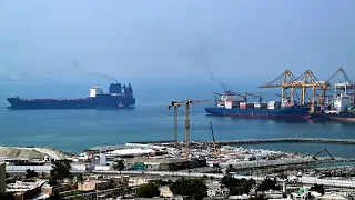 Oil Market Faces Mounting Supply Threats