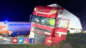 TIR DEVRİLMEKTEN SON ANDA KURTULDU