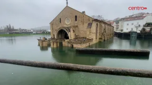 Монастырь Санта-Клара пострадал от наводнения на реке Мондего.