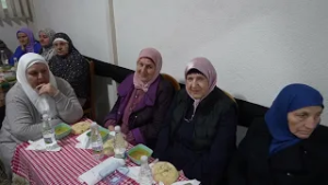 Zajednički iftar okupio penzionere u Devetaku