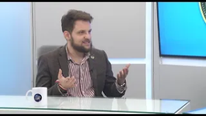 Историята – тук и сега