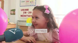 Nis viti i ri shkollor, më të emocionuarit të vegjlit, 25 mijë nxënës në klasën e parë