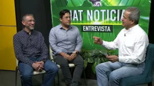 En entrevista nos acompañaron el Mtro. Victorino León Gil y el estudiante Pablo Alejandro de la Cruz