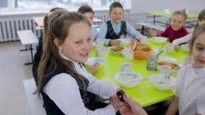 Во Владивостоке в школе № 60 модернизировали столовую и пищеблок.