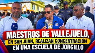 Teachers from Vallejuelo, in San Juan, hold a rally at a school in Jorgillo