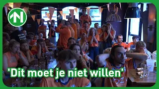 Voetbalkijkers in Groningen verlaten gedesillusioneerd de kroeg | Nederland - Marokko