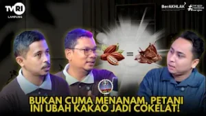 PODCAST TAPIS | BUKAN HANYA MENANAM PETANI INI UBAH KAKAO JADI COKELAT