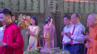 Lãnh đạo thắp hương tại Đại lễ Phật Đản chùa Hang T5/2026