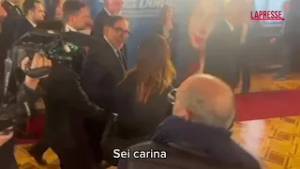LA RUSSA ALLA GIORNALISTA durante la Mostra sull'ingegno delle donne in Senato: "SEI CARINA"