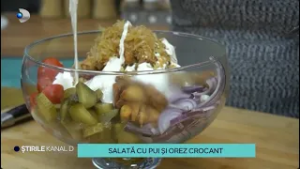 Sa cresti mare! - Reteta zilei: SALATA CU PUI SI OREZ CROCANT