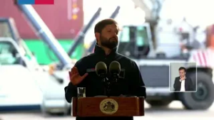 La última visita como Presidente de Boric a Magallanes: Parques, puertos y dardos políticos