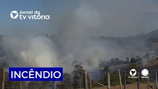Fire hits vegetation area in Cariacica