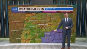 Light snow inbound; colder shot to follow tomorrow