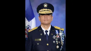 Abinader nombra un ingeniero como director de la Policía Nacional