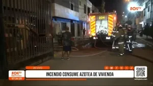 Trujillo: se reporta incendio en azotea de vivienda en Urb. Rázuri