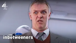 Spotlighting all the cringe adult moments of The Inbetweeners