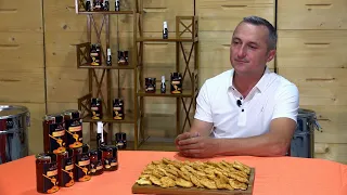 AKTUALE - Nxjerrja e mjaltit tek “Suka Honey” - Fryti i muajve të tërë pune