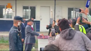 पूर्वप्रधानमन्त्री पुष्पकमल दाहाल ‘प्रचण्ड मतदान पछि सन्चारकर्मीहरुसँग प्रतिक्रिया दिनुहुदै। NTV