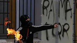 Albânia: polícia enfrenta manifestantes em Tirana no sexto dia de protestos