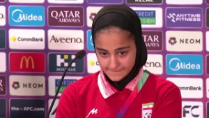 L'attaccante IRANIANA Didar trattiene le lacrime: "PREOCCUPATE PER I NOSTRI CARI"