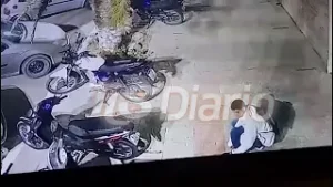 Le robó la moto a un estudiante en Angaco y todo quedó filmado