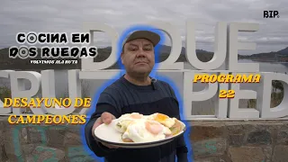 Cooking on Two Wheels / CRUZ DE PIEDRA