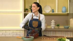 Առավոտ լուսո (խոհանոց). բազուկով և նռով աղցան