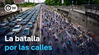 Who owns the streets: cars or bikes?
