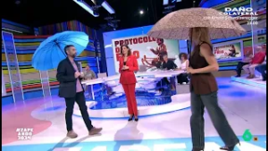 Los consejos en vídeo de María José Gómez y Verdú cuando llevamos paraguas - Zapeando
