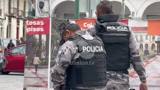 Policía busca al agresor de estudiante en bus de Cuenca