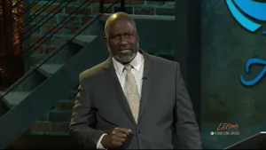 "En Pie" con el Pr. Eduardo Mack.