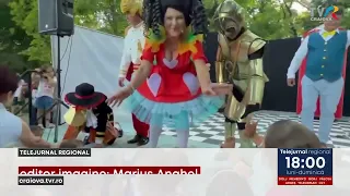 ON TOUR THROUGH THE COUNTRY WITH CHILDREN'S THEATER