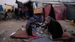 Gaza: Residents mark Ramadan amid food shortages
