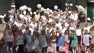 "Let's Pack a Backpack for a First-Grader." A charity event by the city organization "Belaya Rus"