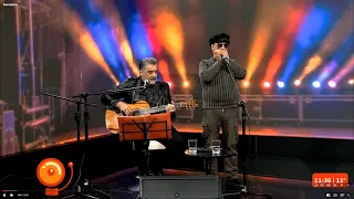 Música en vivo con Leonardo Carlini y Eduardo "Pato" Acevedo, integrantes de Pecho e' Fierro