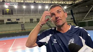 VOLLEYBALL: A BITTER START FOR LES NEPTUNES