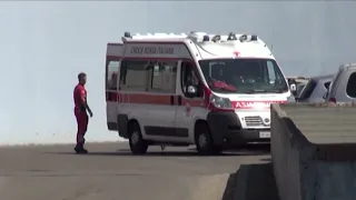 Ponticino, two-year-old girl falls from a window. Great fear, but she has already been discharged