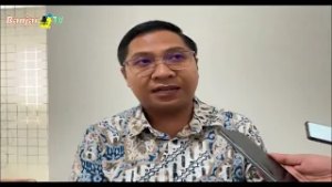 PEMKO DIHARAPKAN TERTIBKAN PARKIR TRUK KONTAINER