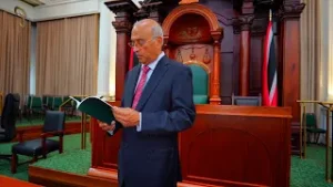 Парламентские деятели - Барендра Синанан