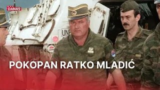 Tisuće ljudi u majicama s likom ratnog zločinca! Mladića su danas mnogi štovali kao sveca
