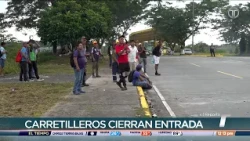 Cart pushers protest at Merca Panamá after being required to carry health permits