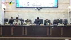 PANSUS DPRD KALSEL SAMPAIKAN 21 REKOMENDASI BBM DALAM RAPAT PARIPURNA