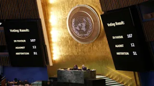 الجمعية العامة للأمم المتحدة تعتمد قرارا جديدا بشأن الصراع الروسي الأوكراني في دورة استثنائية طارئة