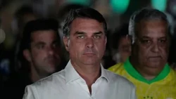 USA: Flavio Bolsonaro atterra a Miami dopo la fuga dal Brasile