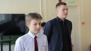 Самостоятельно собирать беспилотники умеют ученики школы № 22 во Владивостоке.