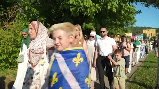 Građani Tuzle dostojanstvenom šetnjom odali počast žrtvama genocida u Srebrenici
